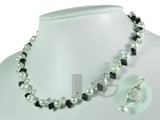 white 7-8mm freshwater pearl necklace with crystal beads