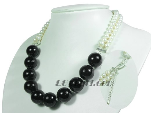 fashion black agate and white potato freshwater pearl necklace