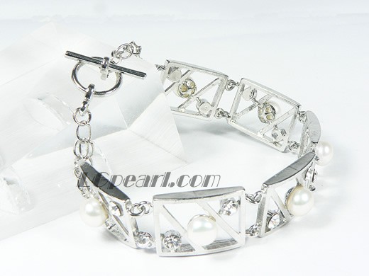 18KGP white freshwater pearl bracelet