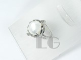 natural white abnormal pearl ring