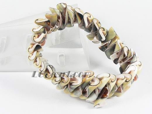beautiful creamy flower shape sea shell bracelet