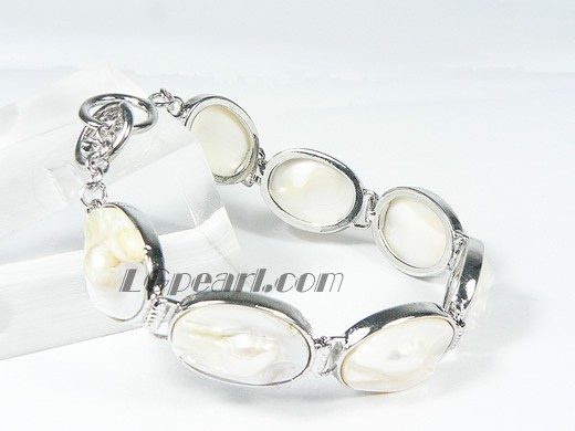 natural white shell bracelet protruding pearls