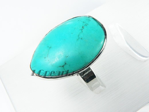 natural color oval turquoise ring