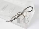 white 925 sterling silver brooch with a white pearl