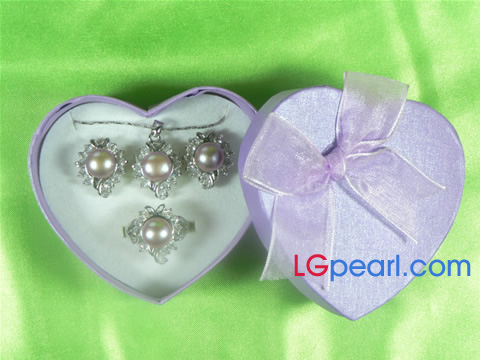 purple pearl necklace set with 18k gp fittings
