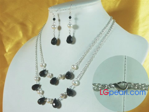 7-8mm white potato pearl necklace set with crystal beads